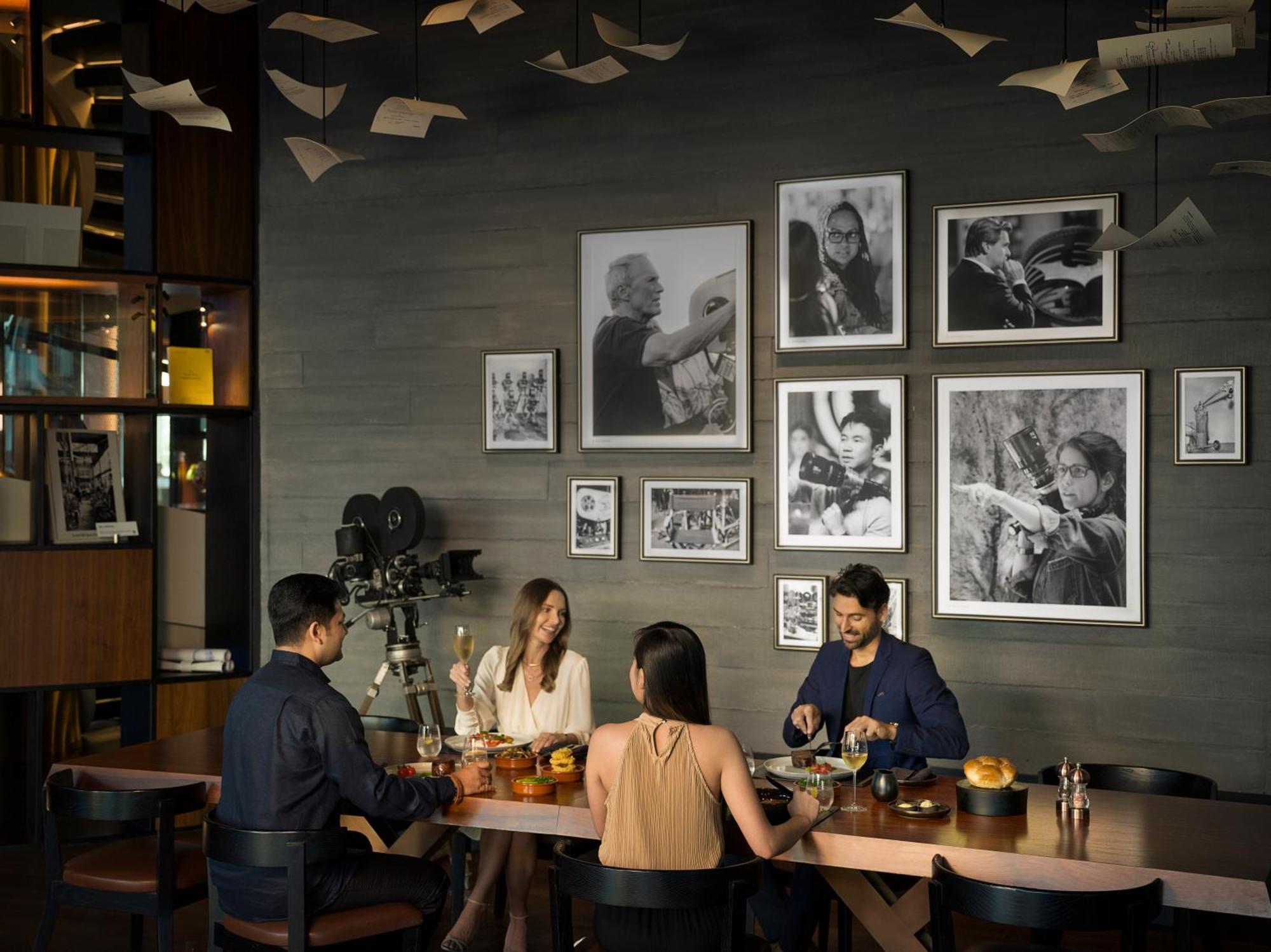 The Wb Abu Dhabi, Curio Collection By Hilton Hotel Exterior photo The Bar