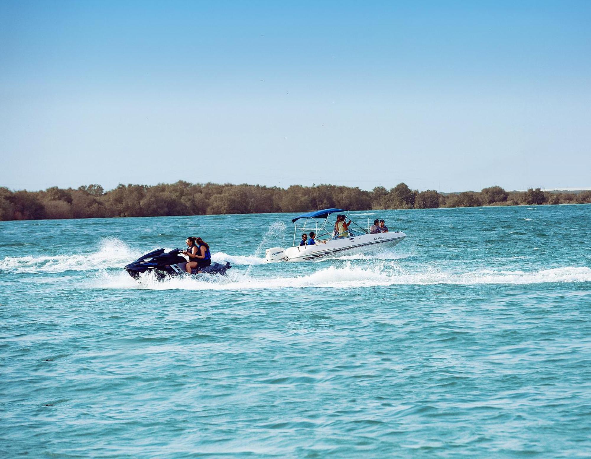 The Wb Abu Dhabi, Curio Collection By Hilton Hotel Exterior photo Boating on the Murray River