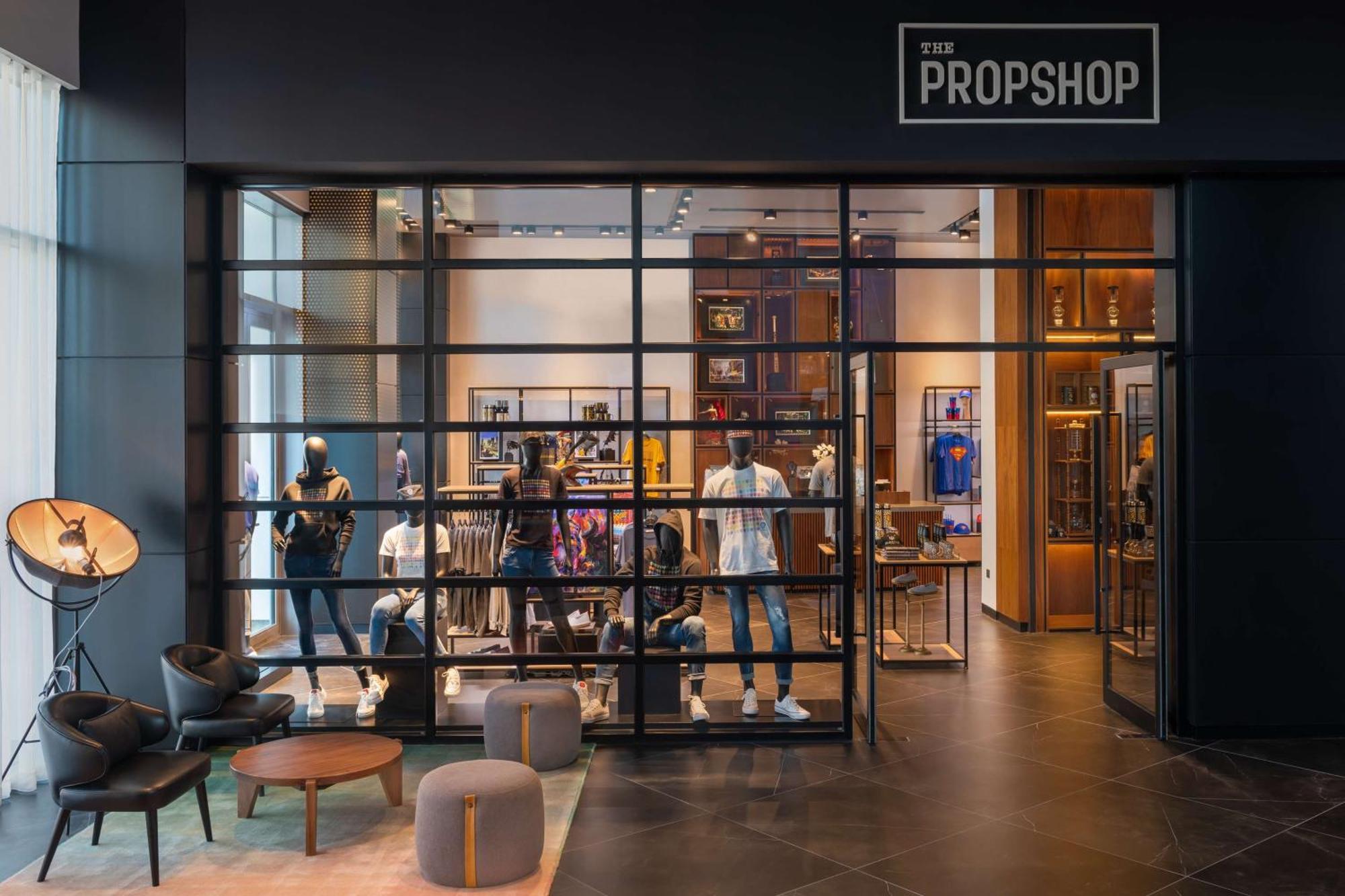The Wb Abu Dhabi, Curio Collection By Hilton Hotel Exterior photo The Propshop